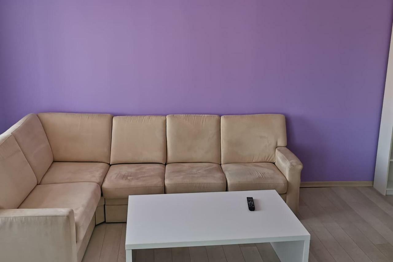 Luxury Apartment With Two Bedrooms And Large Living Room, 100 Square Meters, City Center Орадя Екстер'єр фото